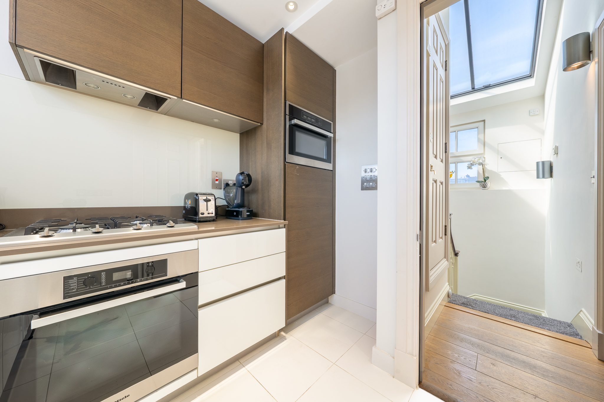 Luxury Mayfair Apartment Near Hyde Park view 3