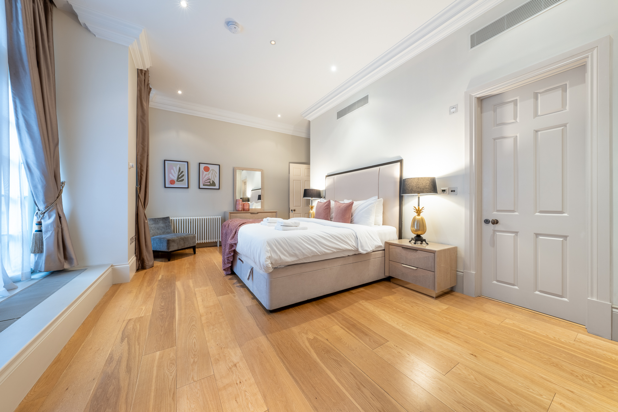 Luxury Mayfair Town House view 2