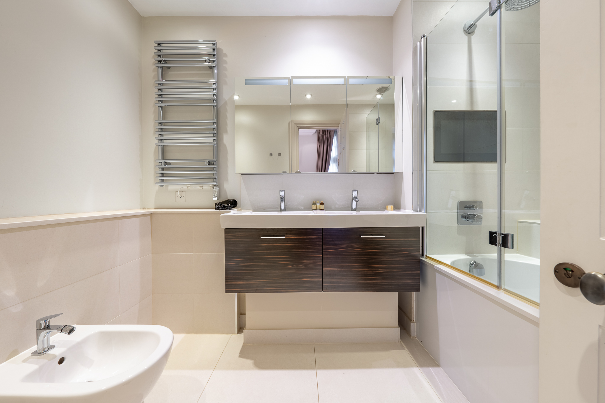 Luxury Mayfair Town House view 4