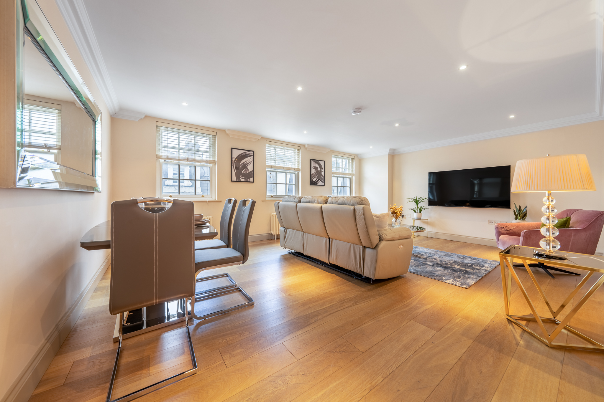 Superior Apartment next to Park Lane