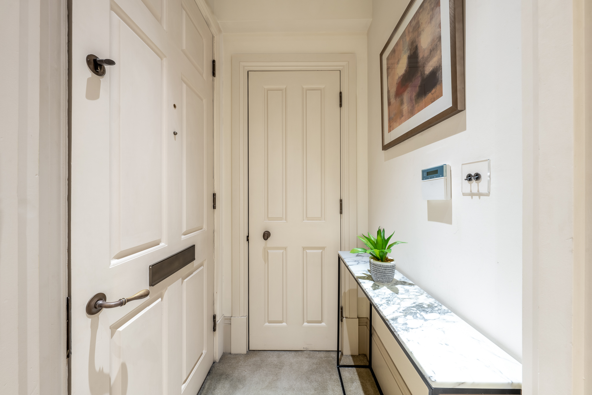 Modern Studio in Mayfair, Greater London view 2
