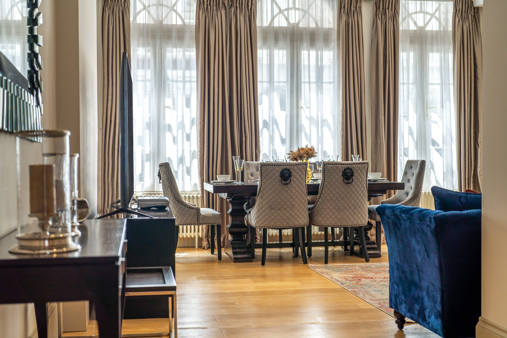 Luxury 4-Bed Apartment in Mayfair view 2